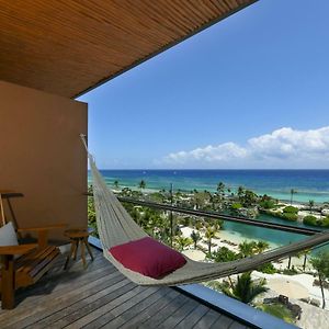 Suíte com vista para oceano com cama king